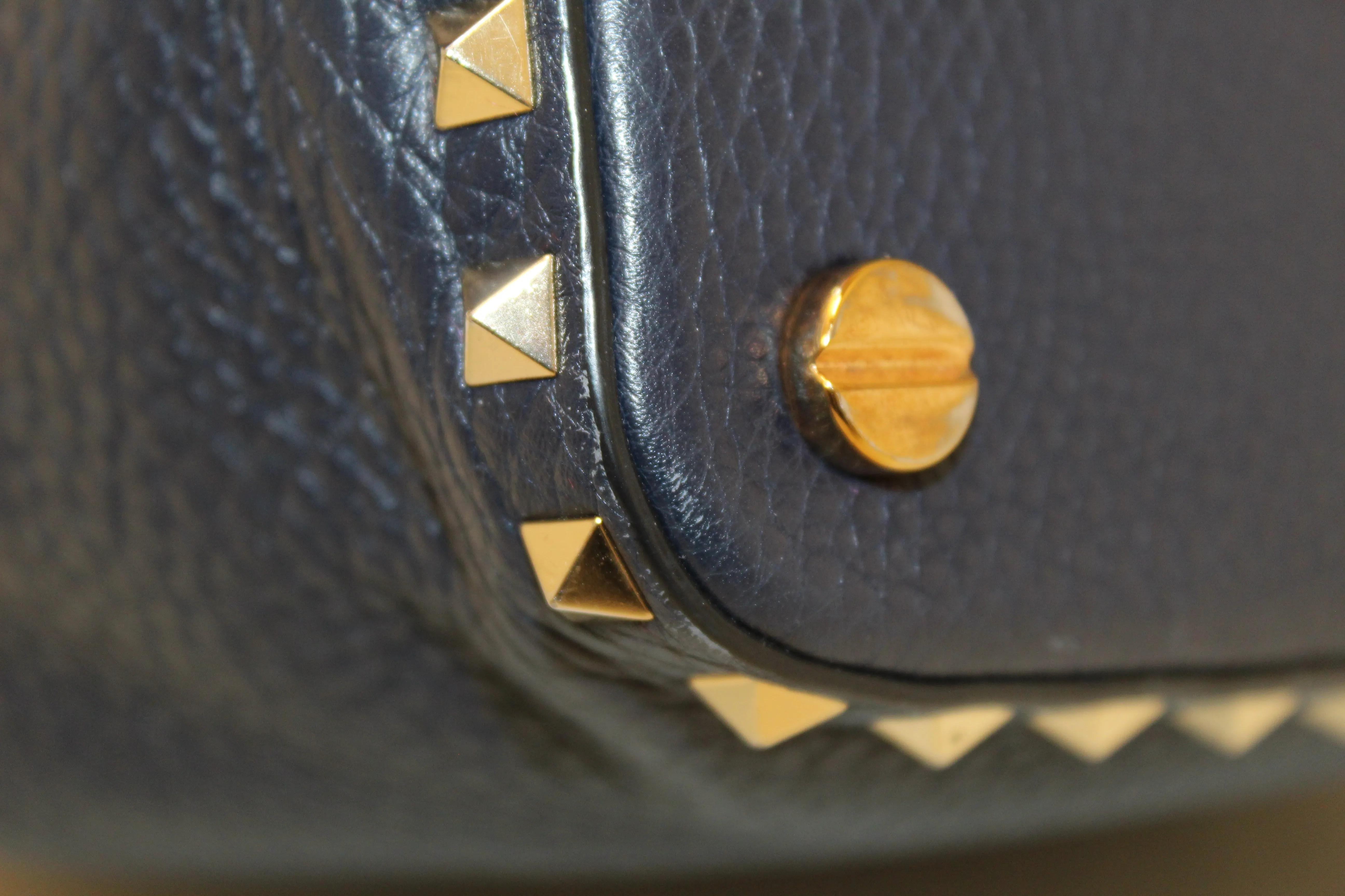 Authentic Valentino Garavani Navy Blue Rockstud Small Bucket Bag