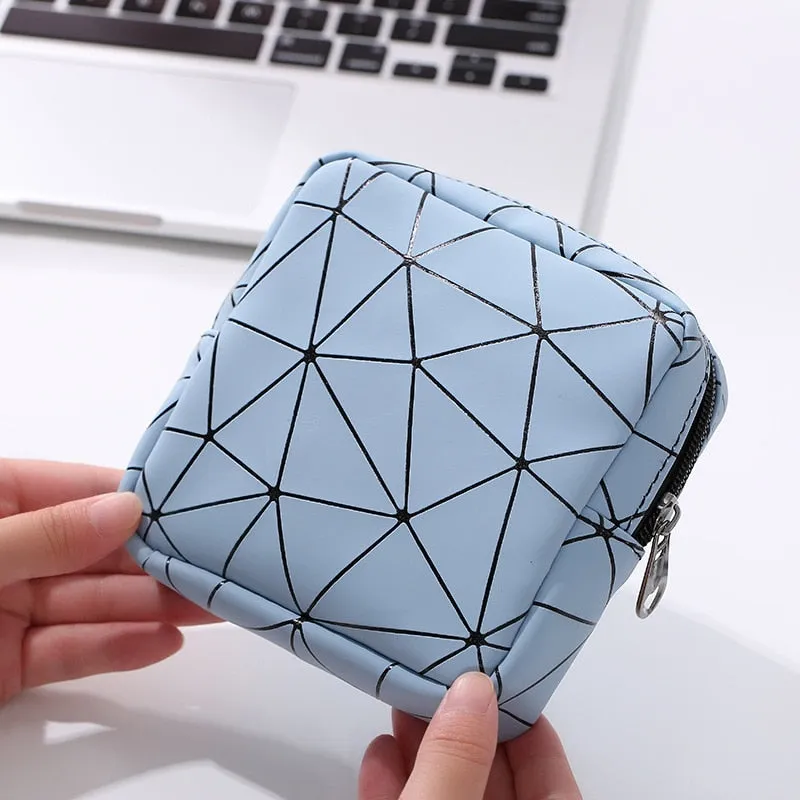 Girls Sanitary Napkin Pad Pouch PU Leather Tampon Storage Bag Portable Makeup Lipstick Key Earphone Data Cables Travel Organizer