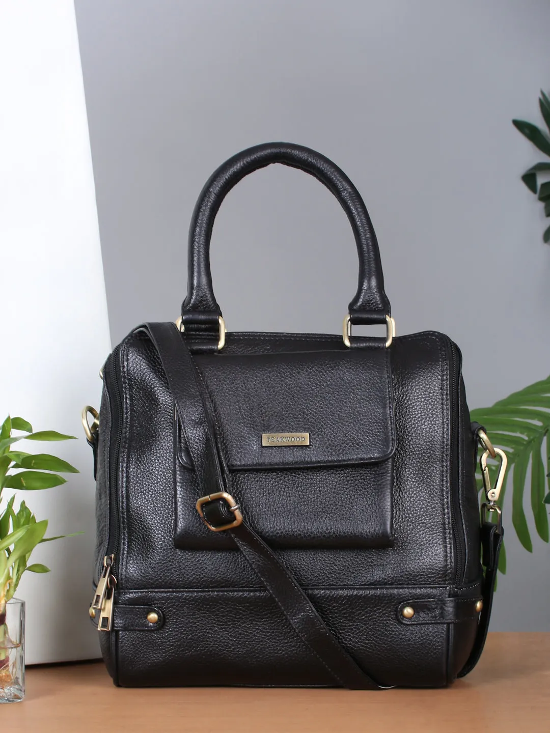 Women Leather Black Structured Handheld Bag